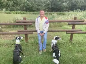 Roland mit seinen Hunden